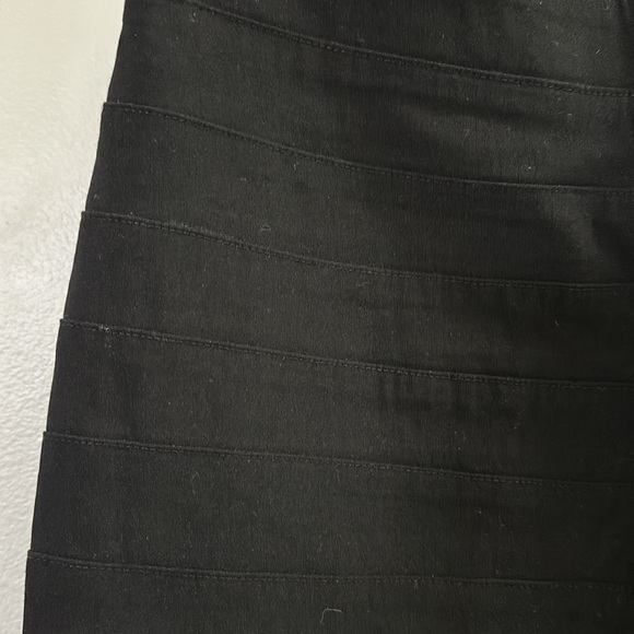 Ladies black pencil skirt from Ricki’s - Picture 2 of 3